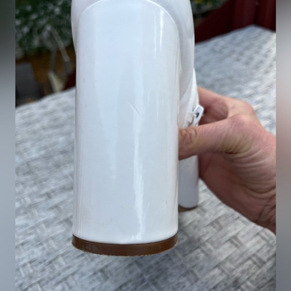 White PU booties, pointy nose, soft shaft, great condition, size 10M - Picture 5 of 8